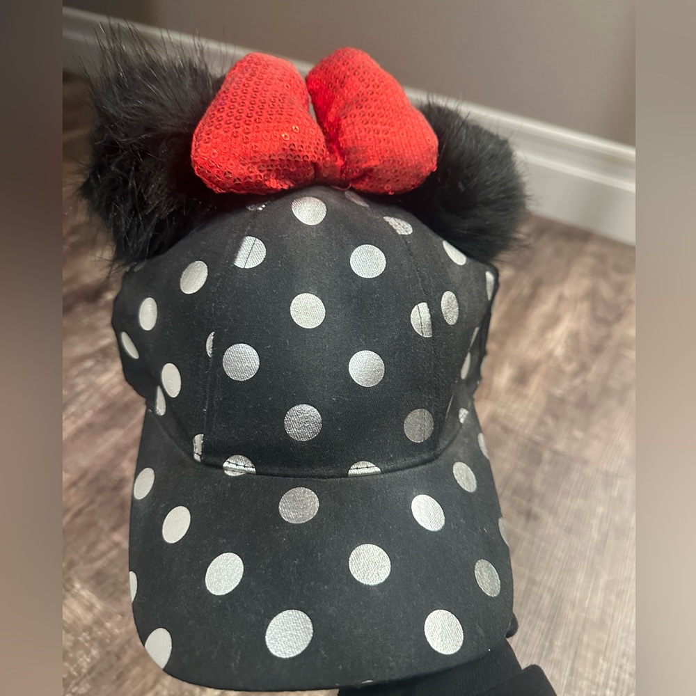 Disneyland MINNIE MOUSE BASBALL CAP POLKA DOOTS BOW fuzzy puff ears